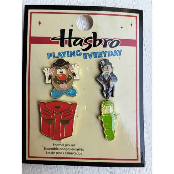 Hasbro Playing Everyday Enamel Lapel Pin Set By Funko.. New - Picture 1 of 4